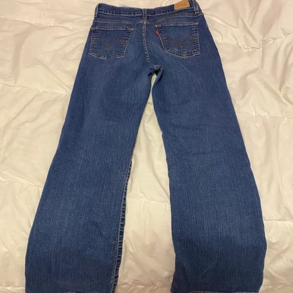 vintage perfectly slimming bootcut Levi’s jeans - Picture 2 of 4